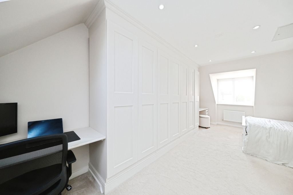 Additional image 13 of 4 bed semi-detached house for salePennington Way, Nottingham NG15