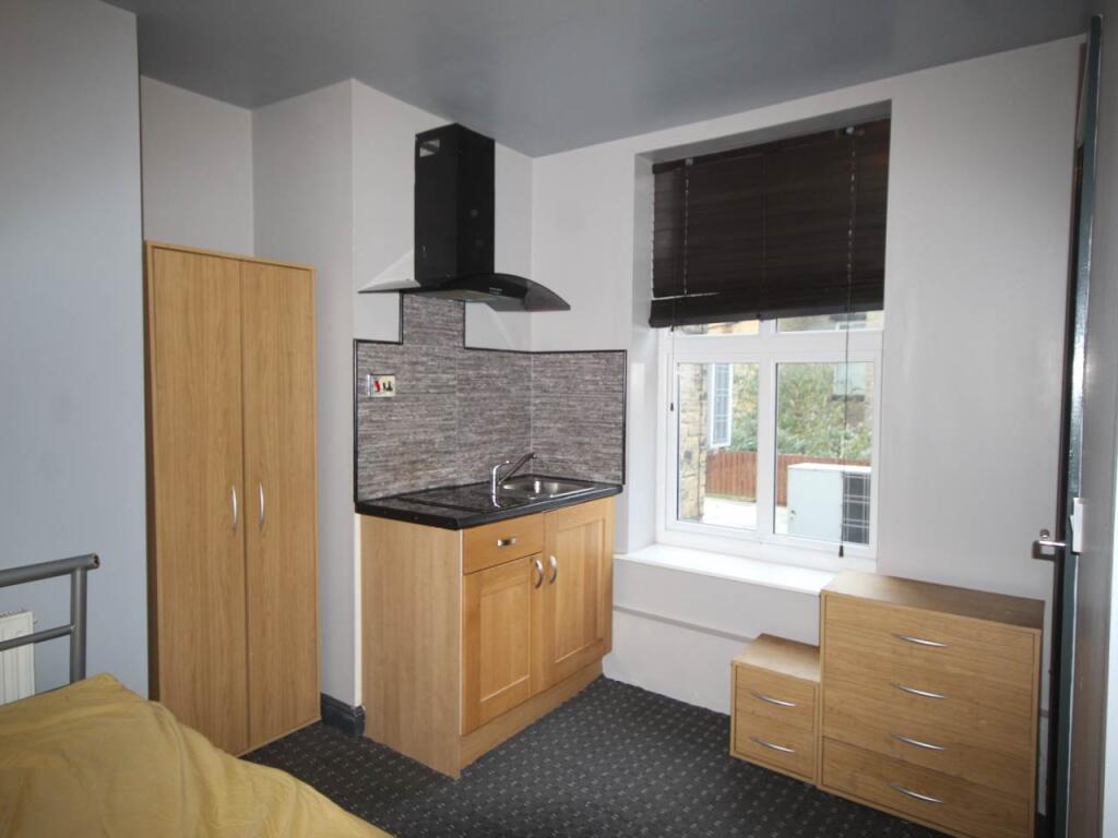 1 Southbrook Terrace , , Bradford