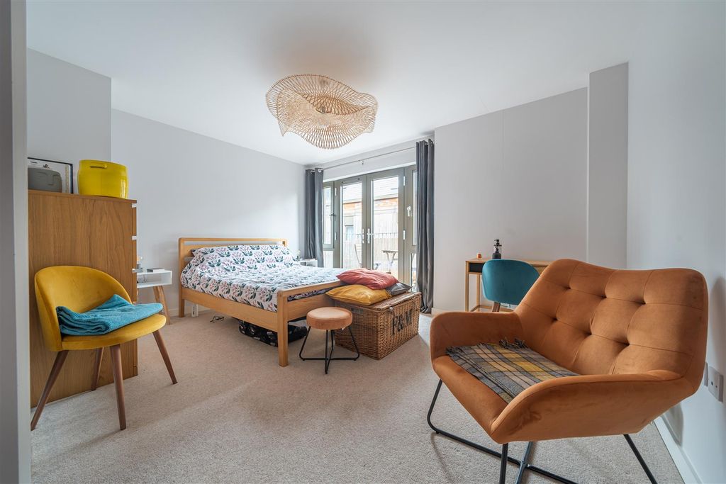 Additional image 11 of 3 bed flat for saleHope Quay, Wapping Wharf BS1