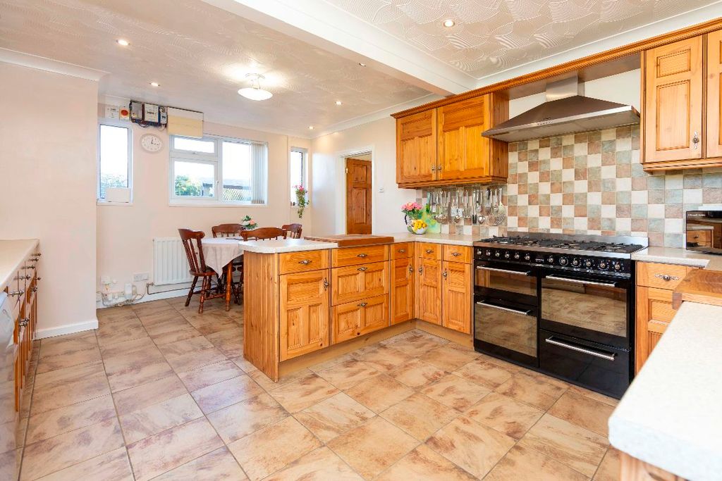 Additional image 9 of 5 bed detached house for salePenrhiwceiber Farm, Llanwonno Road, Mountain Ash CF45