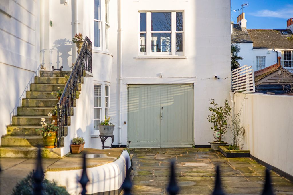 Additional image 4 of 6 bed semi-detached house for saleMontpelier Villas, Brighton BN1