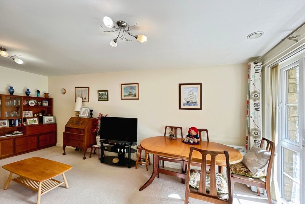 Additional image 8 of 2 bed flat for saleLys Lander, Tregolls Road, Truro, Cornwall TR1
