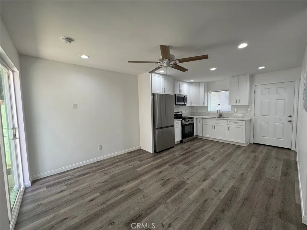 6836 Aura Ave, Reseda, CA 91335