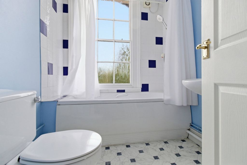 Additional image 11 of 2 bed flat for saleEssington House, Malvern WR14