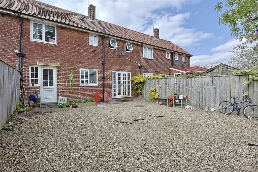 Additional image 2 of 3 bed terraced house for saleHillsview Avenue Kenton, Newcastle Upon Tyne NE3