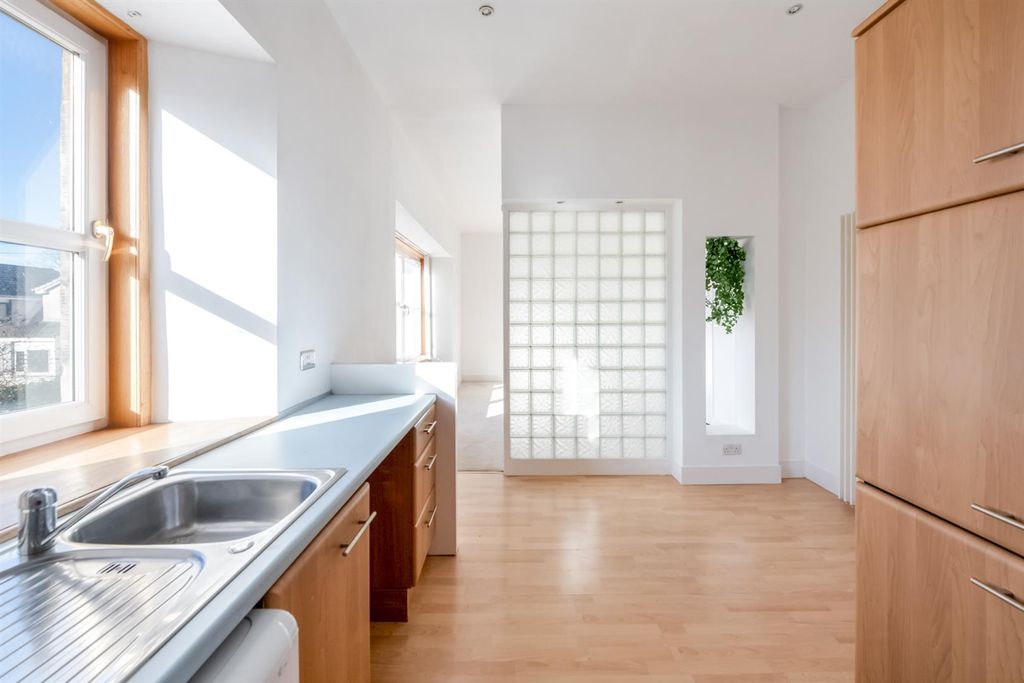 Additional image 8 of 2 bed flat for sale5B Bridge Street, Dollar FK14