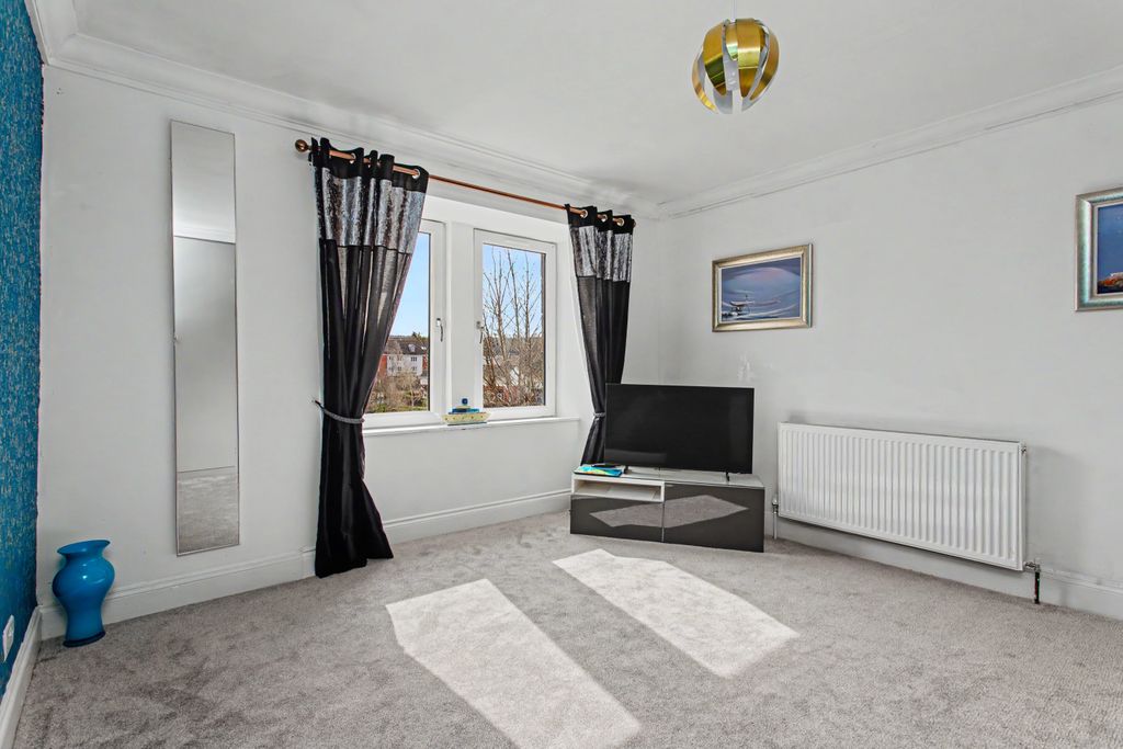 Additional image 11 of 4 bed flat for sale1/1 83 Maxwellton Road, Paisley PA1