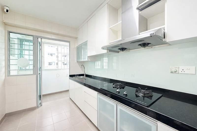 455 Segar Road photo 3