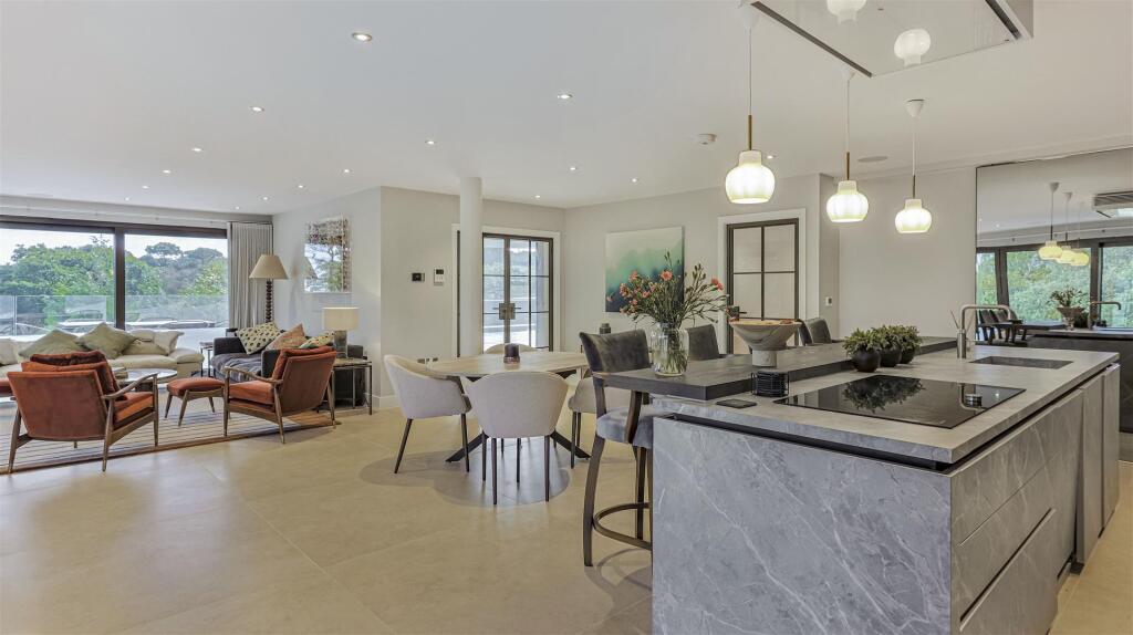 Additional image 5 of Penthouse, The Avenue Branksome Park