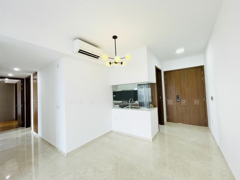 21 Stirling Road photo 2