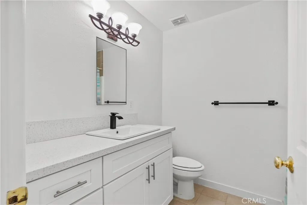Additional image 101 of 9473 Juniper St, Apple Valley, CA 92308
