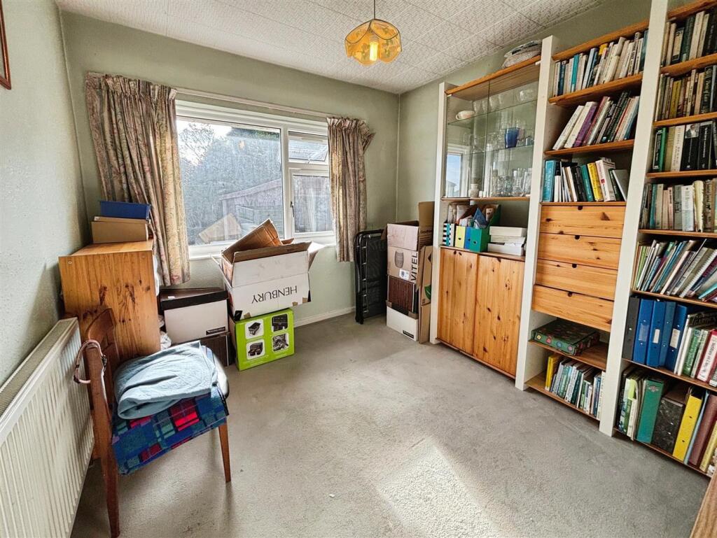 Additional image 11 of Fairway Walk, Bradford, BD7 4JW