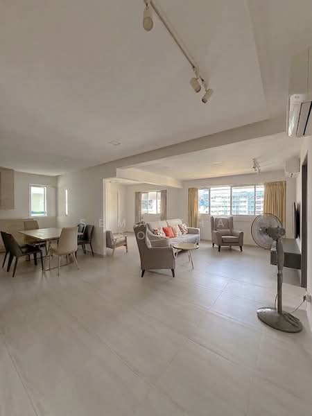 425 Fajar Road