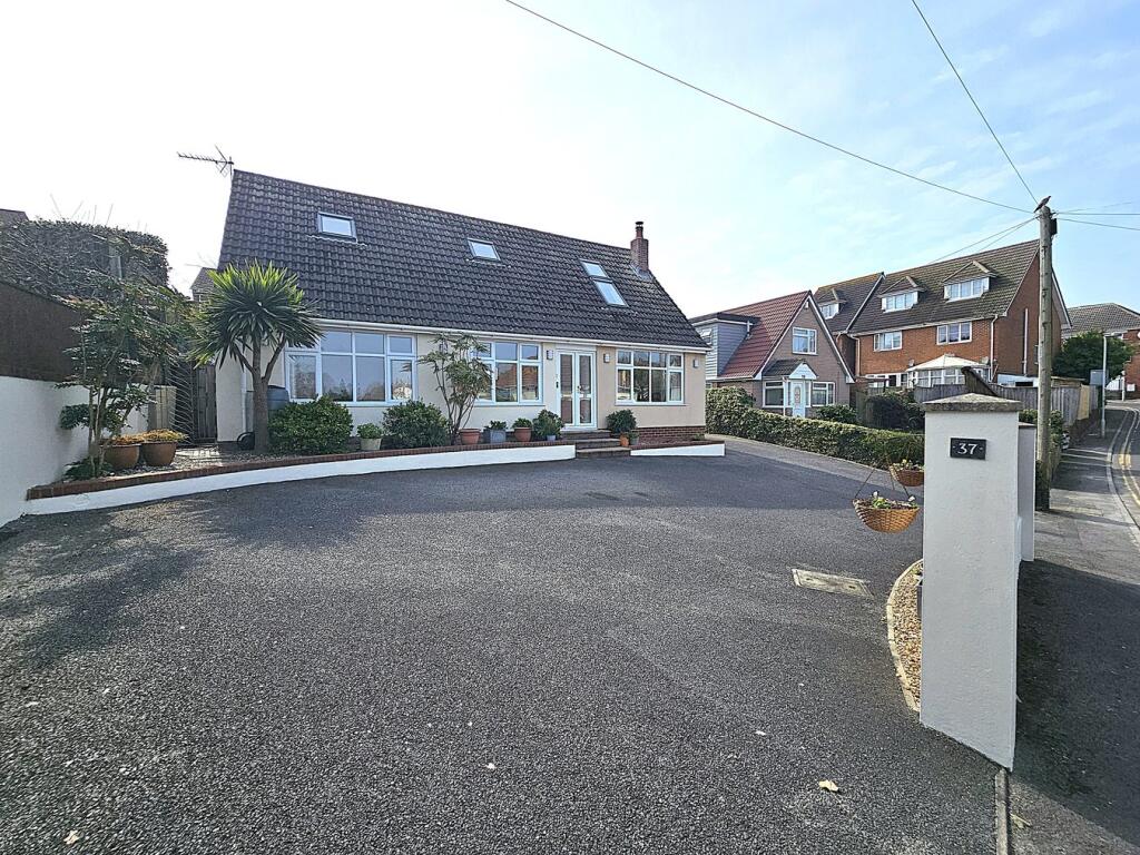 Cromwell Road, Parkstone, POOLE, BH12