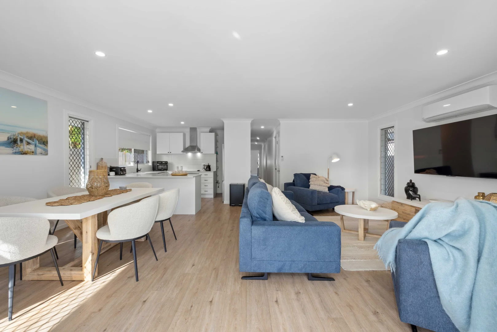 Additional image 2 of 413 Scarborough Road, Scarborough QLD 4020