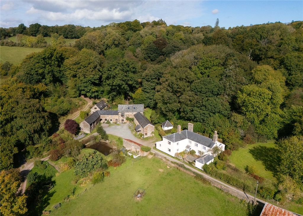Additional image 2 of 9 bed equestrian for saleBampton, Tiverton, Devon EX16