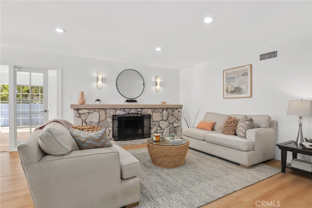 Additional image 43 of 23312 Ostronic Dr, Woodland Hills, CA 91367