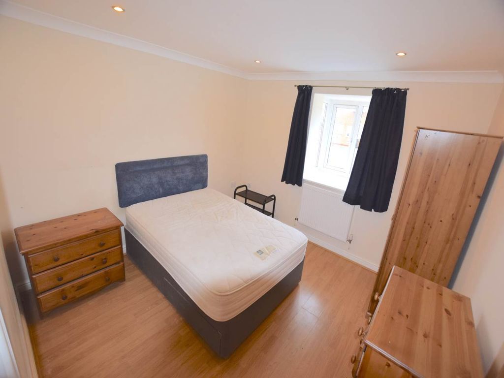 Additional image 9 of 1 bed flat for saleTy Rhos, Clos Gwilym, Llanbadarn Fawr SY23