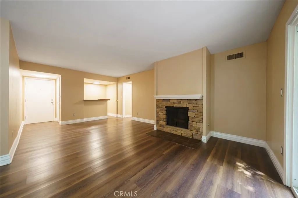 Additional image 9 of 8120 Canby Ave #6, Reseda, CA 91335