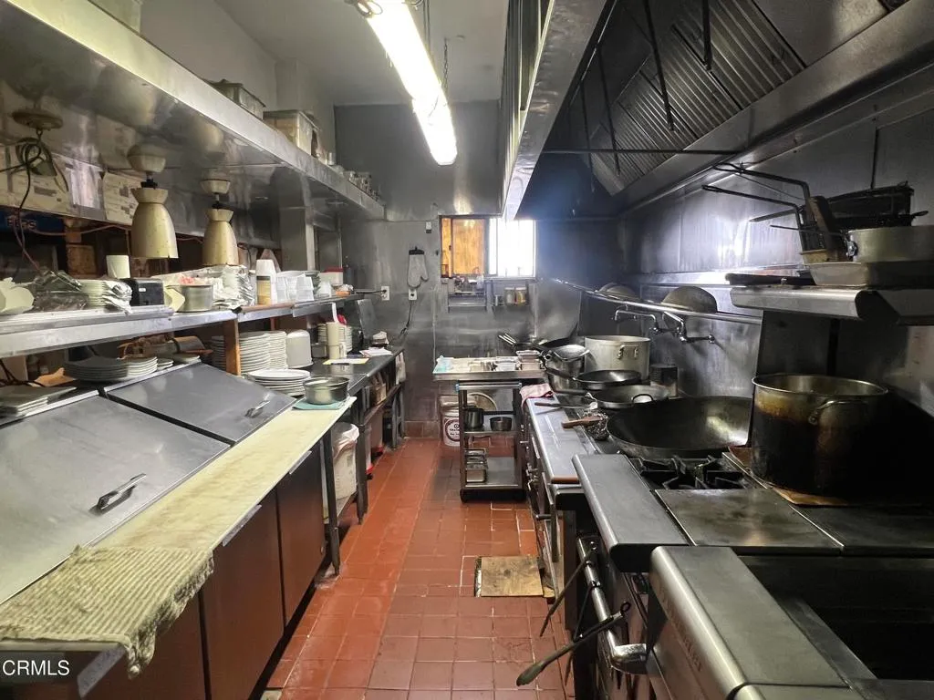 Additional image 52 of 1621 N Oxnard Boulevard, Oxnard, CA 93030