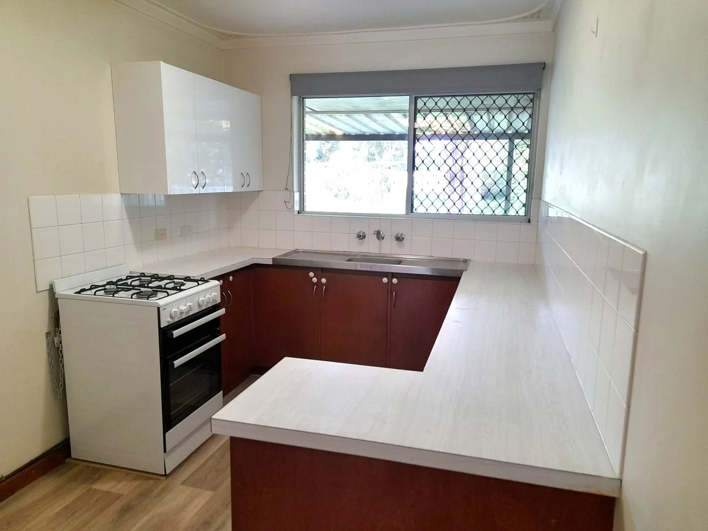 Additional image 4 of 3a Sampson Road, Kalamunda WA 6076