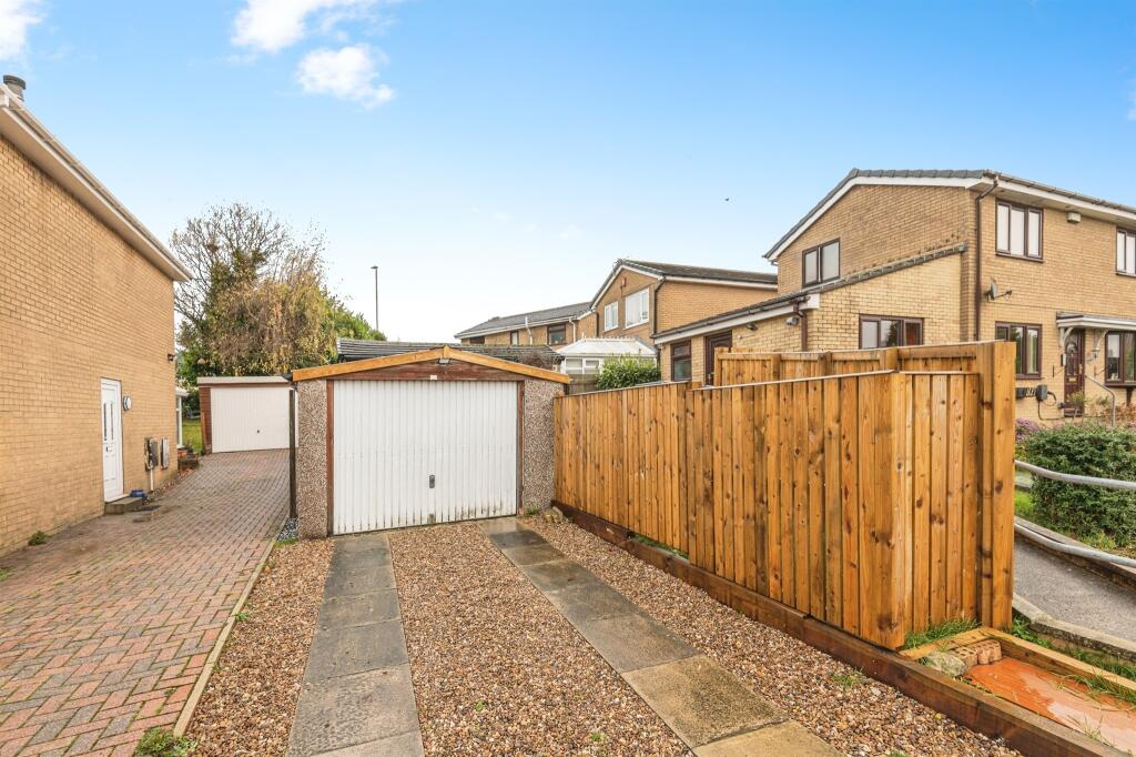 Additional image 15 of Moffat Close, BRADFORD
