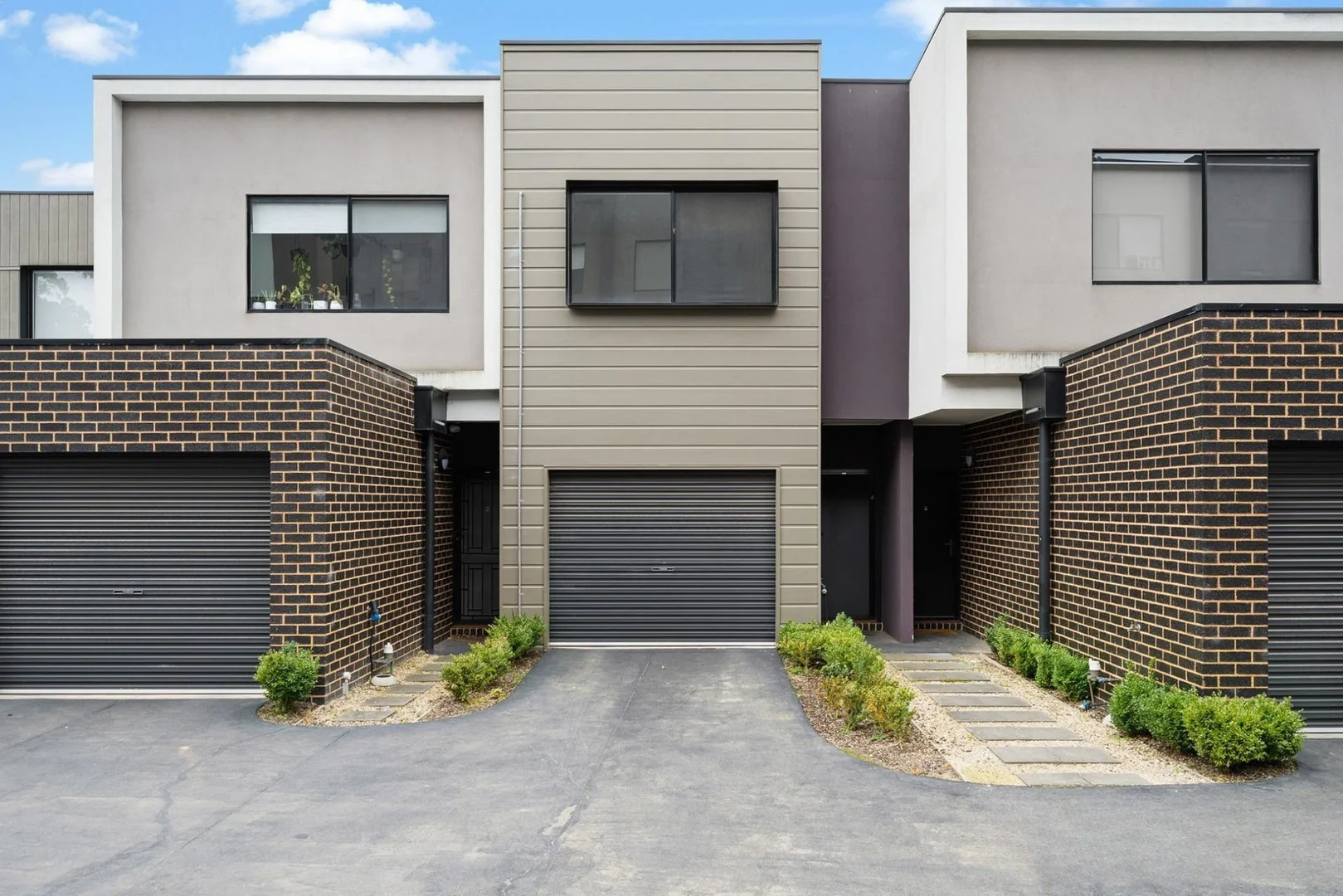 4 Demartini Close, Mooroolbark VIC 3138