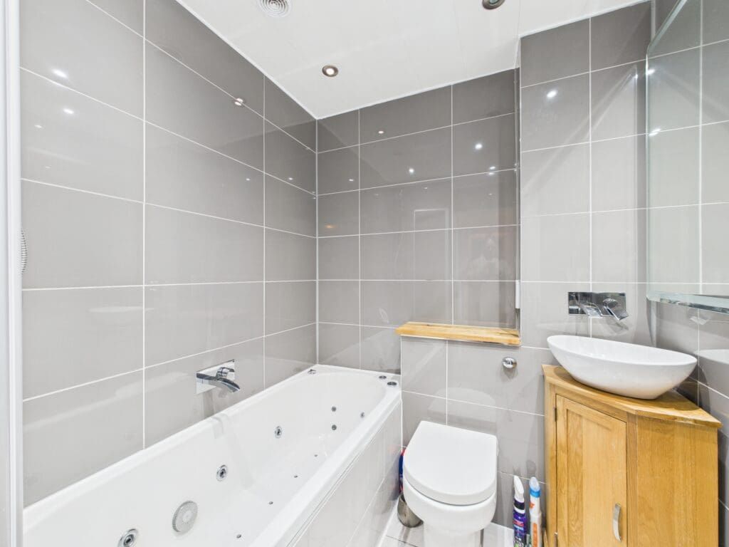 Additional image 15 of 4 bed semi-detached house for sale70 Ormiston Drive, East Calder EH53