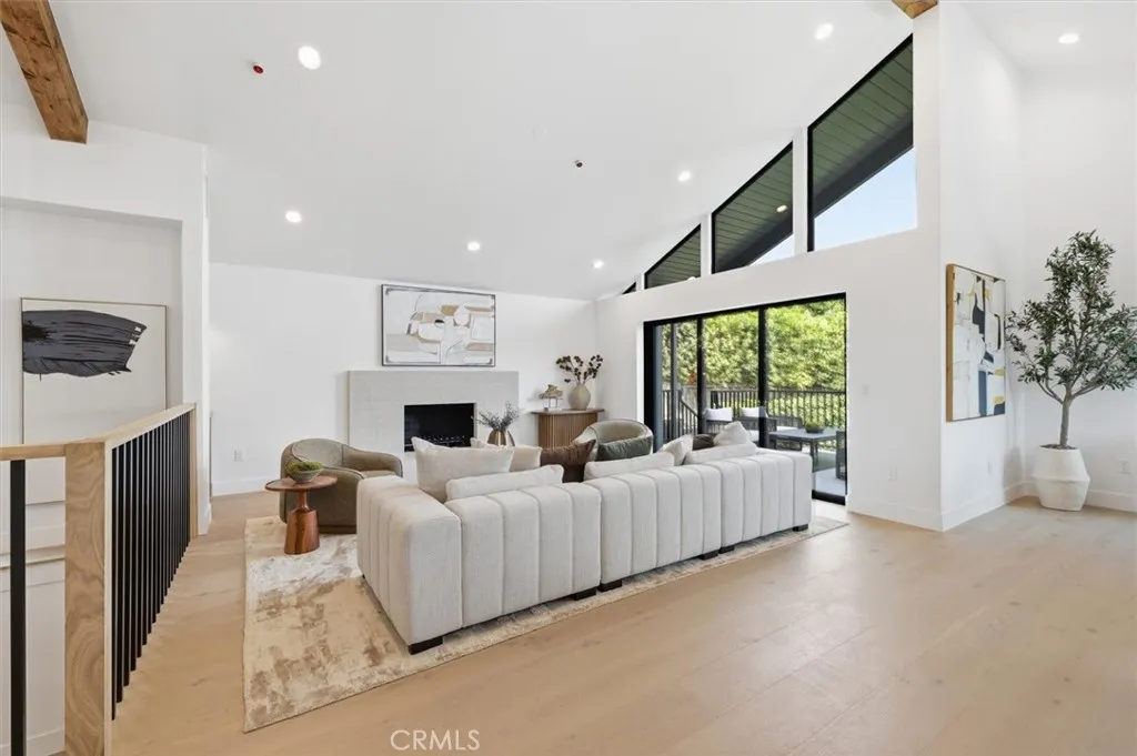 Additional image 47 of 865 10th Street, Manhattan Beach, CA 90266