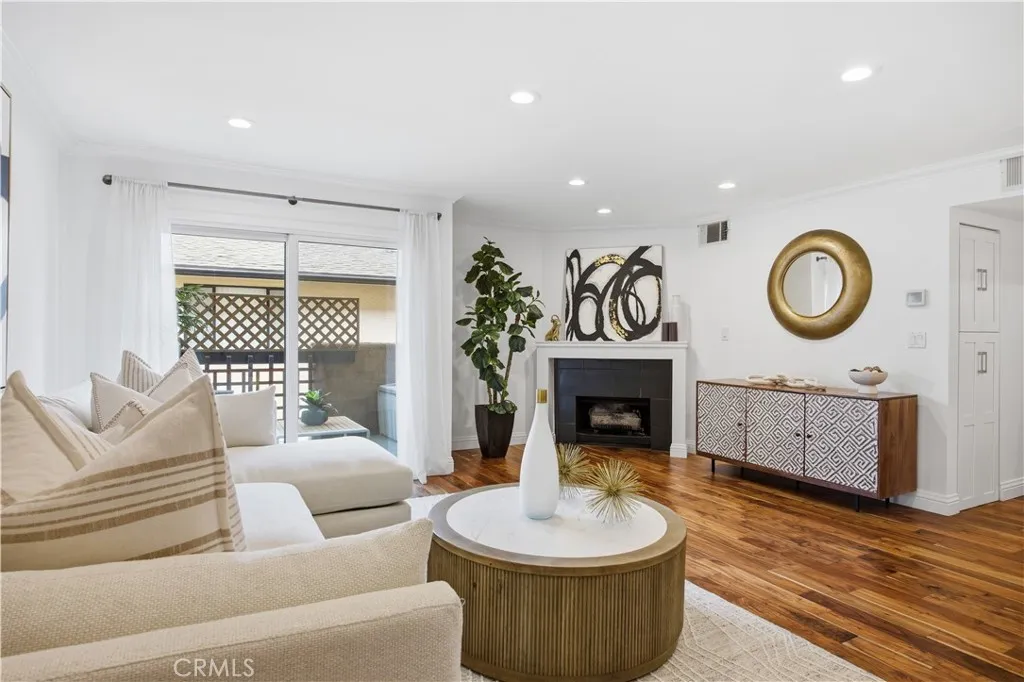 Additional image 3 of 355 S Madison Avenue Unit 224, Pasadena, CA 91101