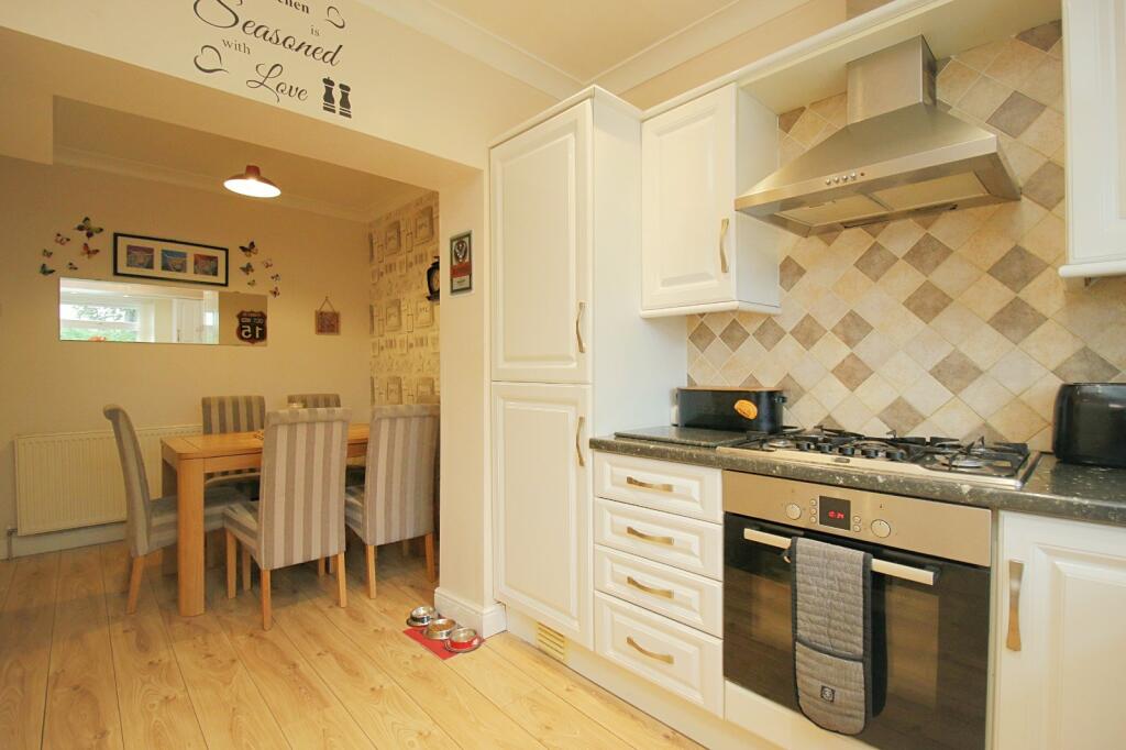 Netherlands Avenue, Odsal, Bradford, BD6 photo 3