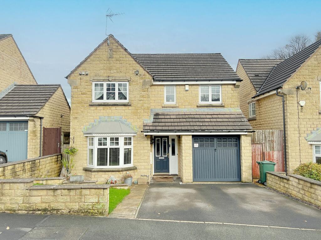 Grebe Close, Clayton Heights, Bradford, BD6
