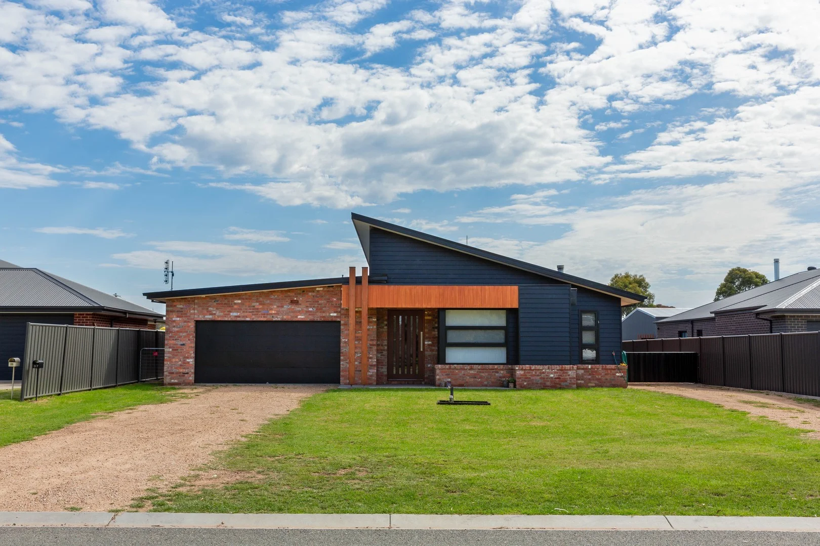 37 Raymond Street, Stratford VIC 3862