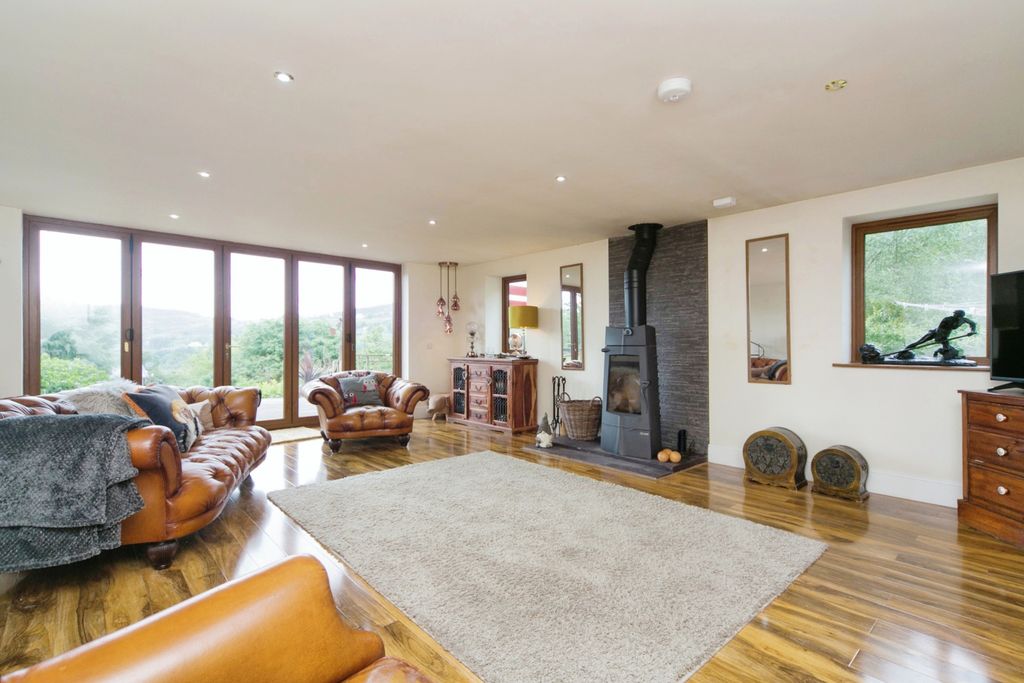 Additional image 4 of 6 bed detached house for saleDinorwic, Caernarfon, Gwynedd LL55