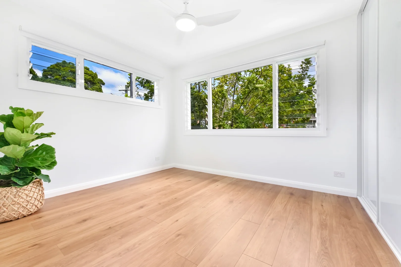 Additional image 3 of 32b Oxford Falls Road, Beacon Hill NSW 2100