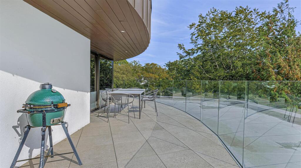 Additional image 9 of Penthouse, The Avenue Branksome Park