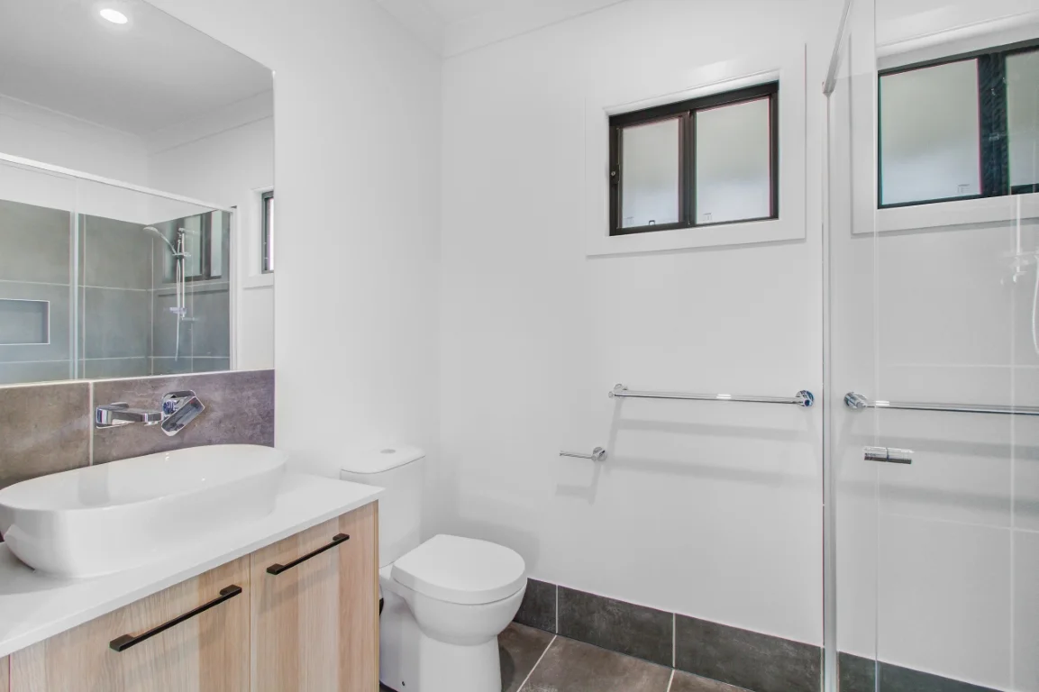 Additional image 8 of 11 Point Avenue, Victoria Point QLD 4165