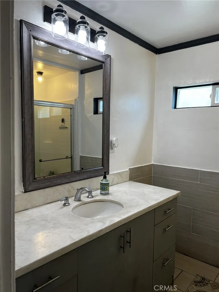 Additional image 21 of 2376 Locust Avenue, Long Beach, CA 90806