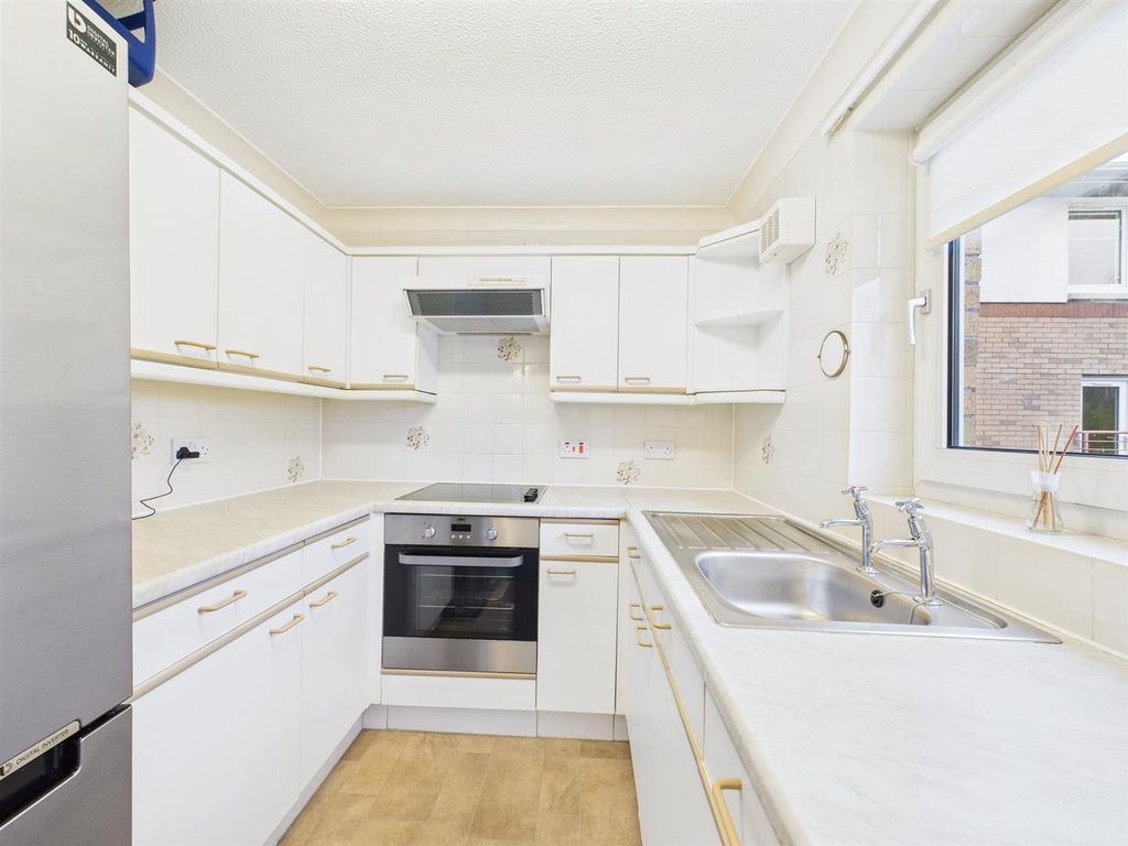 Additional image 4 of 1 bed flat for saleFlat 29 Millburn Court, Windsor Terrace, Perth PH2