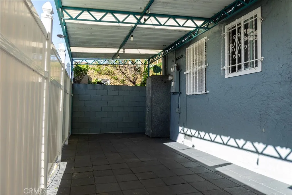 Additional image 21 of 8205 Stanford Ave, Los Angeles, CA 90001