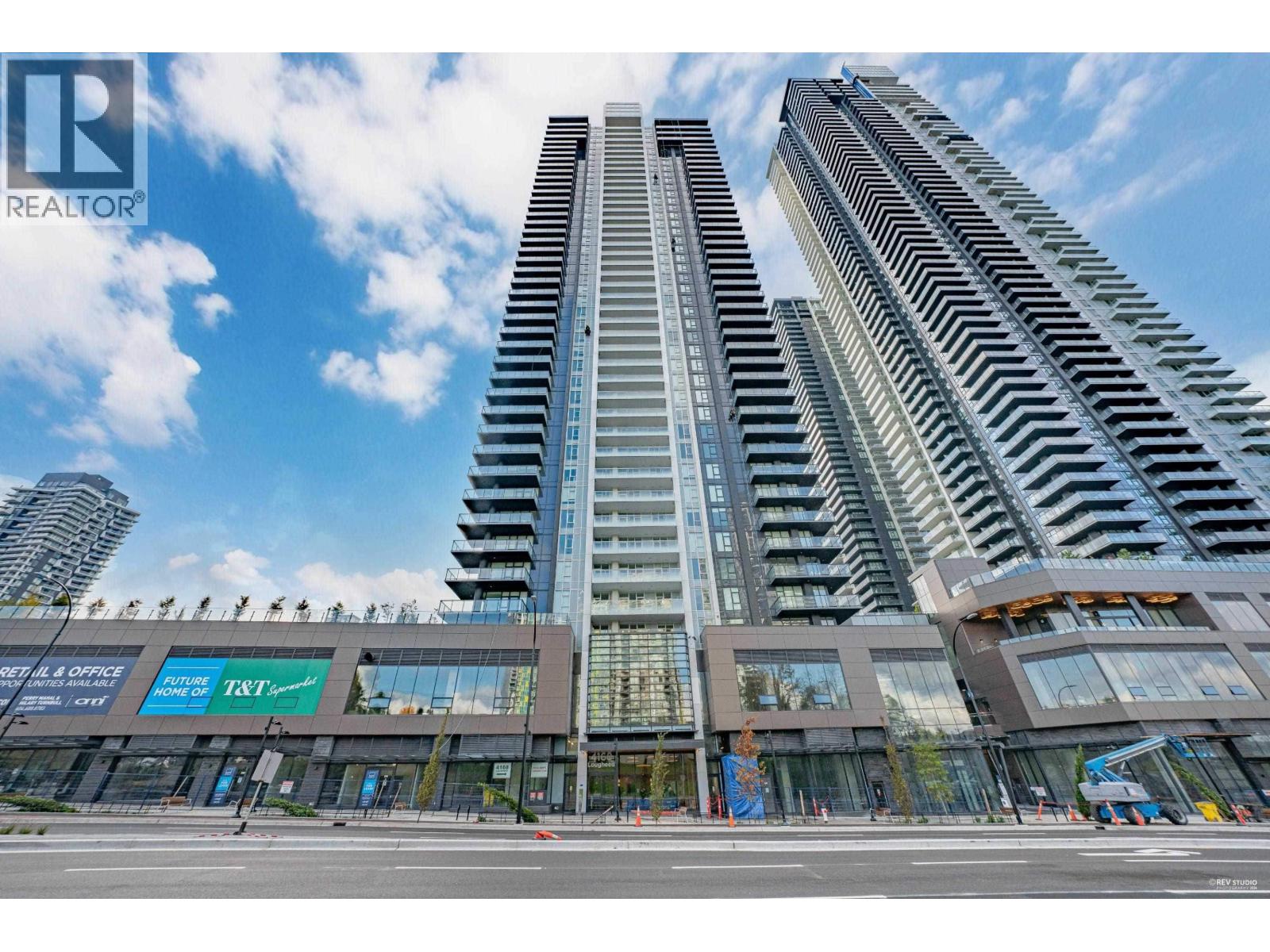 1408 4168 LOUGHEED HIGHWAY