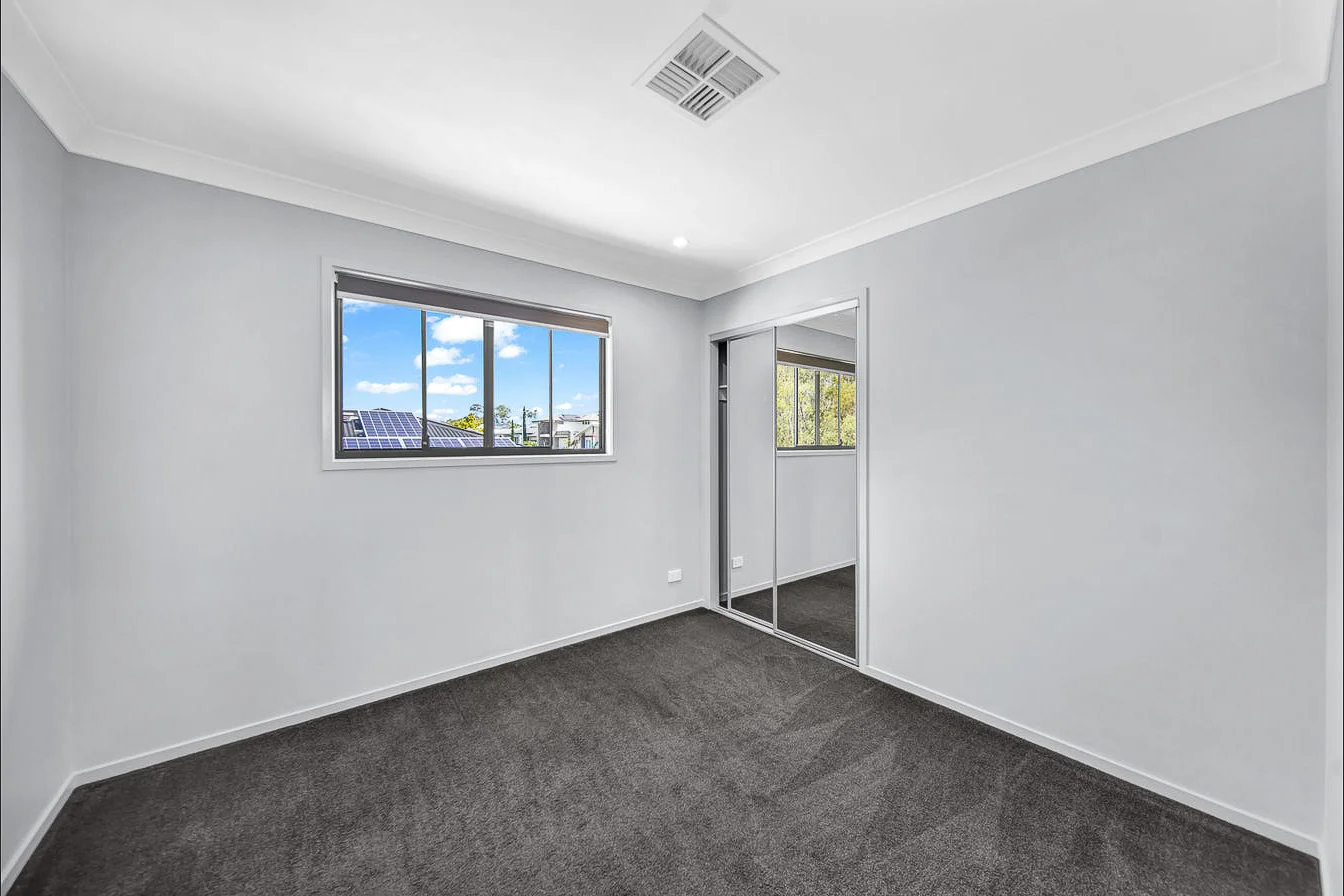 Additional image 13 of 12 John Storey CRT, Park Ridge QLD 4125
