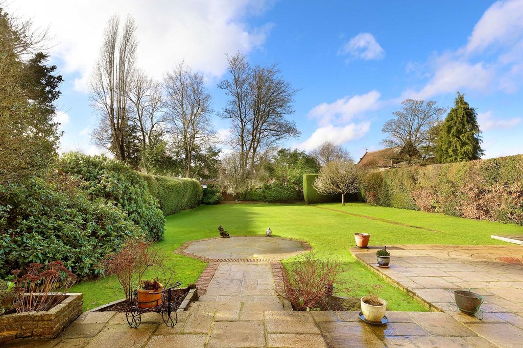 Additional image 12 of 7 bed detached house for saleWilton Crescent, Beaconsfield, Buckinghamshire HP9