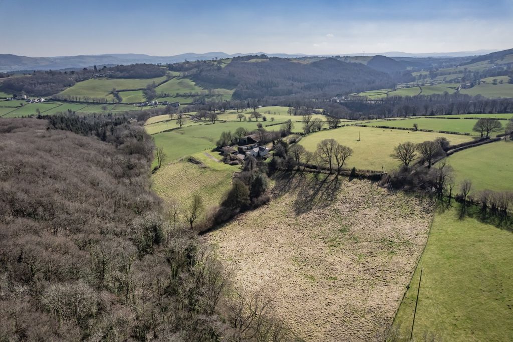 Additional image 37 of 4 bed equestrian for saleRuthin, Denbighshire LL15