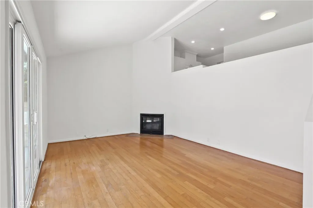 Additional image 13 of 734 Ohio Avenue Unit B, Long Beach, CA 90804