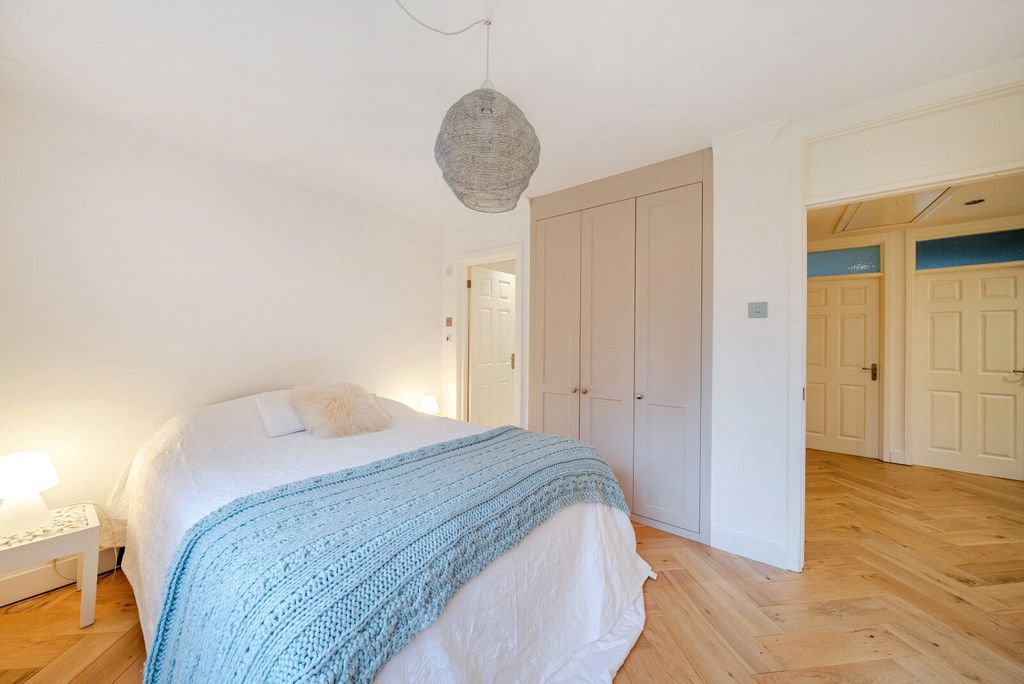 Additional image 15 of 4 bed terraced house for saleGower Road, Weybridge KT13