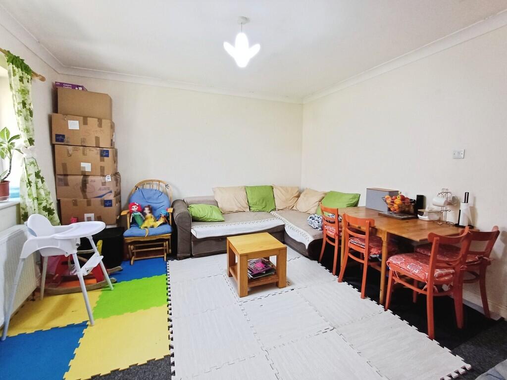 Drummond Road photo 2