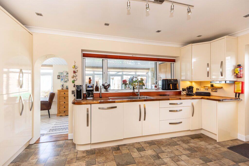 Anstey Road, Northbourne, BH11 9HG photo 2