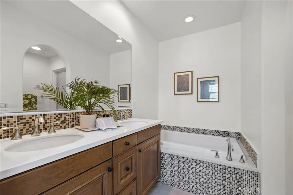Additional image 21 of 922 E Baseline Road, Claremont, CA 91711