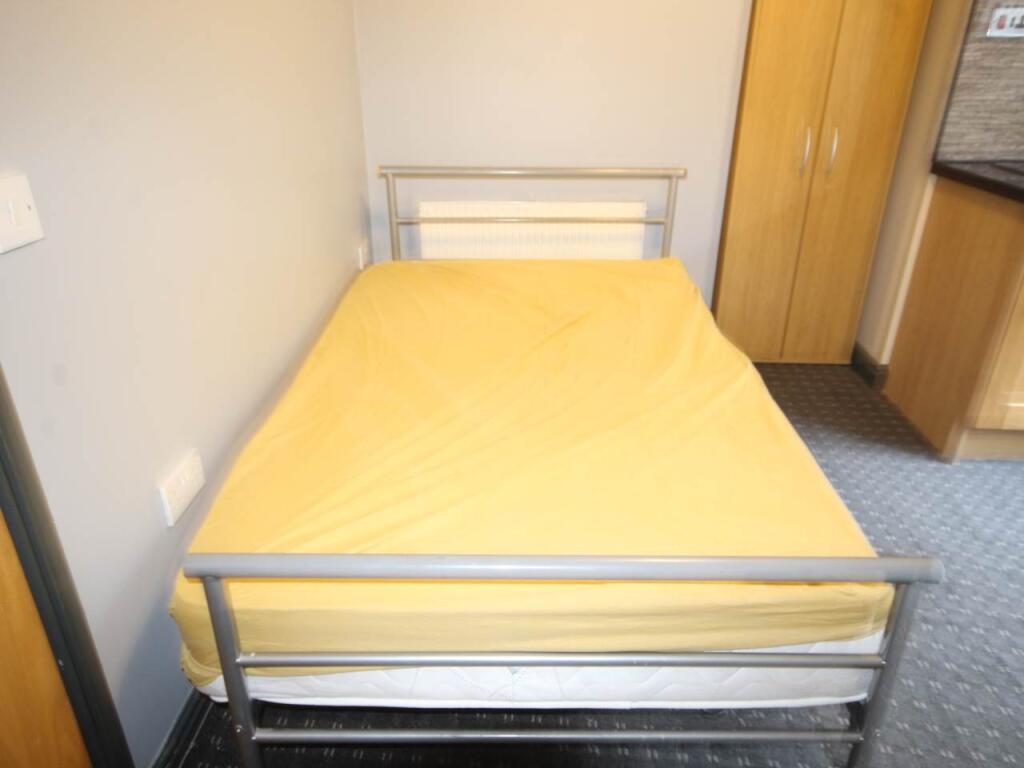 1 Southbrook Terrace , , Bradford photo 2